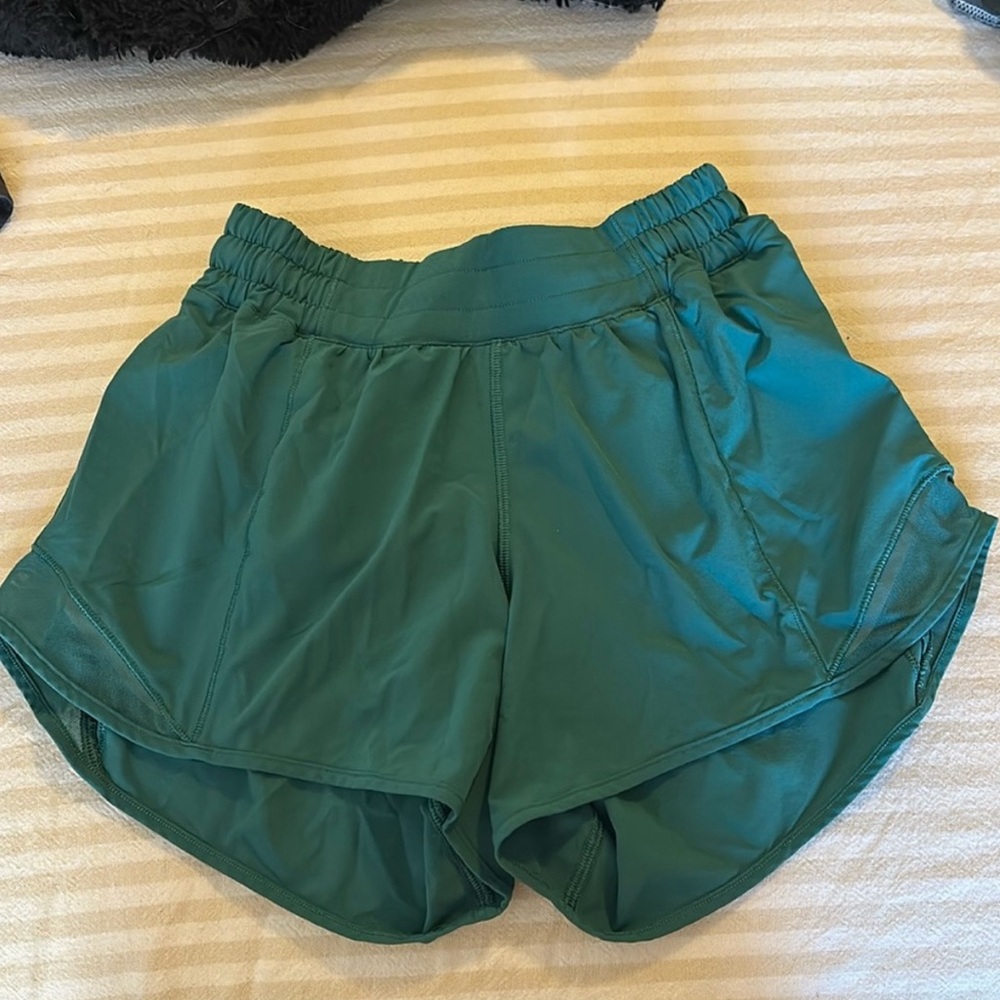 Lululemon Hotty Hot Short Tall